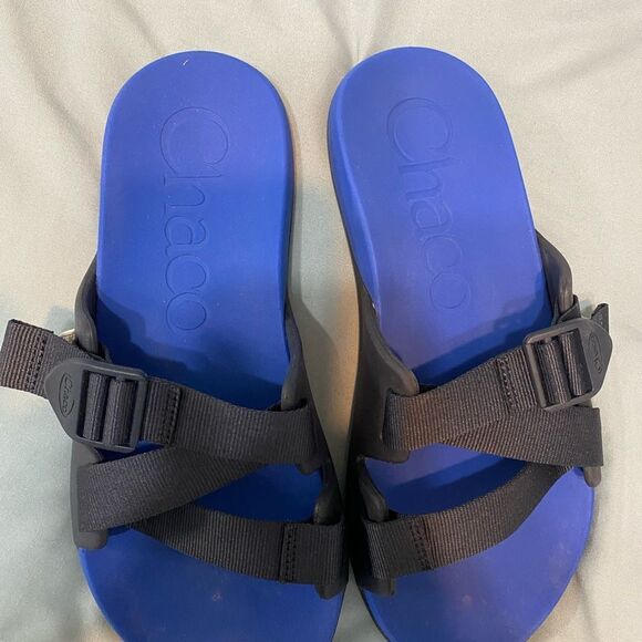 Chaco Black Strapped Sandals with Blue Footbed Men Size 10 - Picture 3 of 5